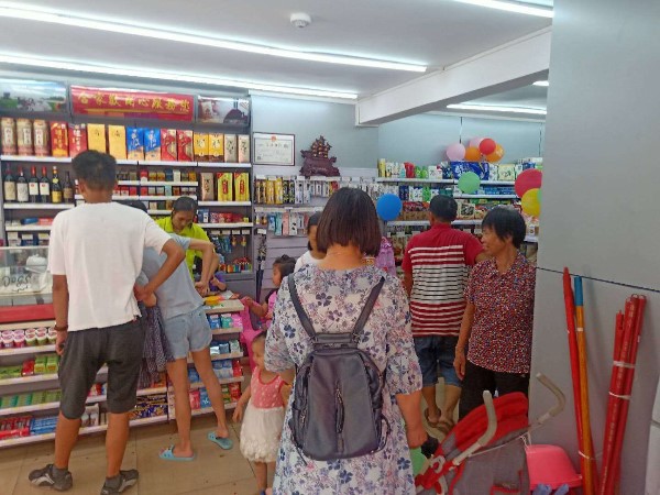 便利店加盟品牌店铺经营实景图