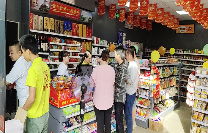 东莞连锁便利店罗马合家欢经营现场图